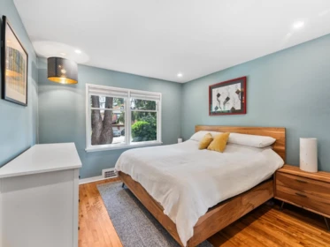 Walk-In Closet Photo of 355 Sherbrooke Street, New Westminster, BC