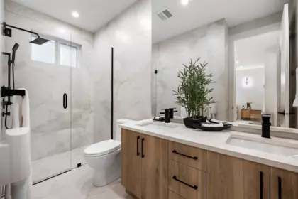Guest Bathroom Photo of 5666 10a Avenue, Delta, BC