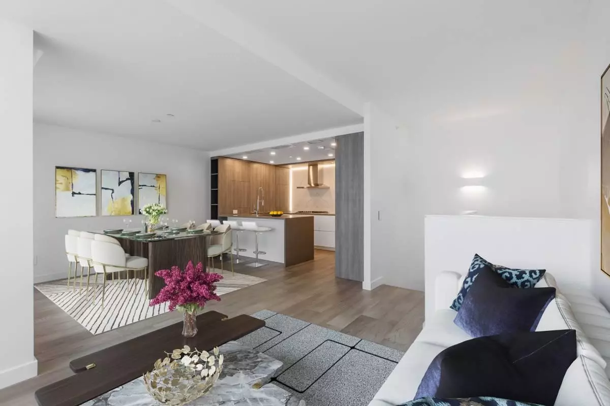 Dining Area Photo of 311 15165 Thrift Avenue, White Rock, BC