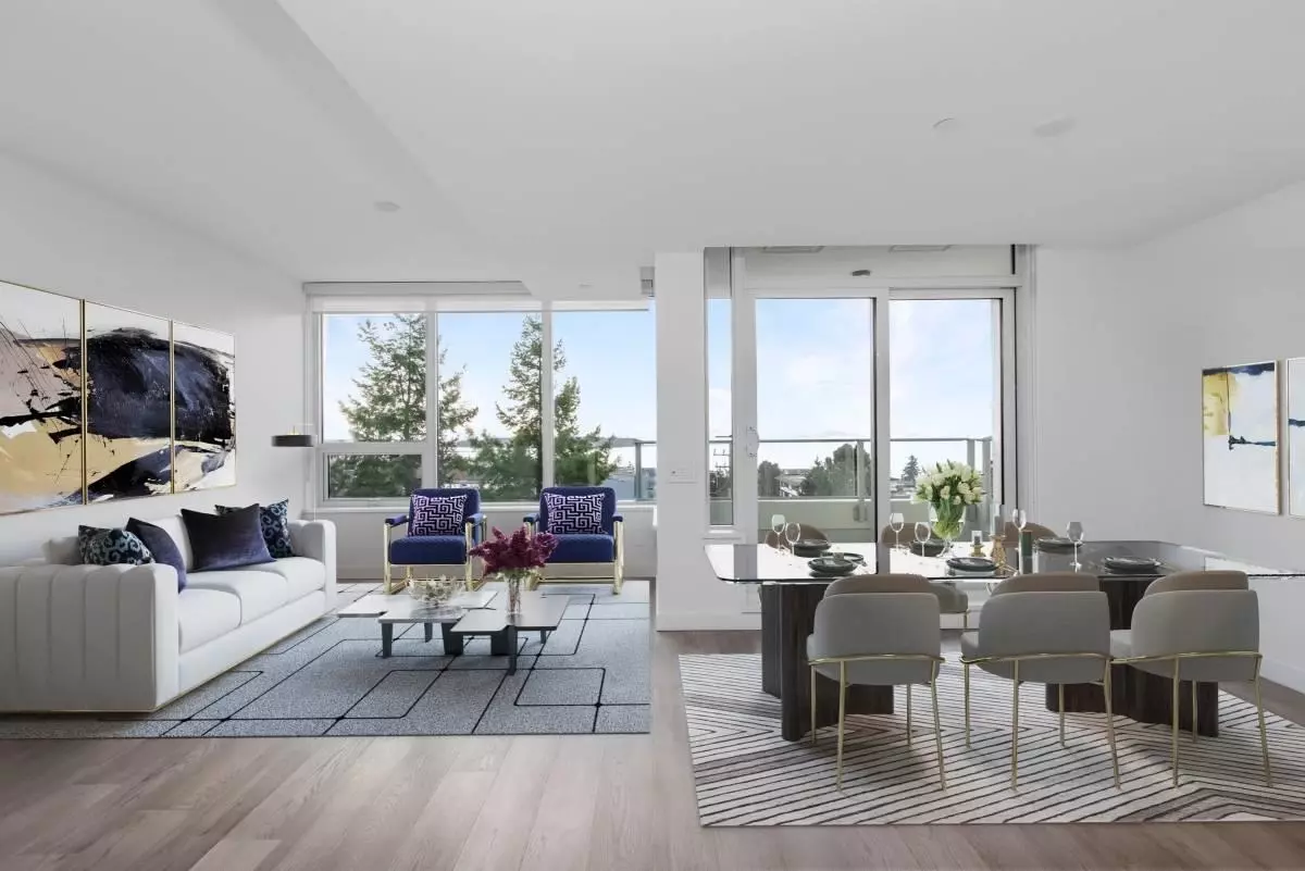 Living Room Photo of 311 15165 Thrift Avenue, White Rock, BC