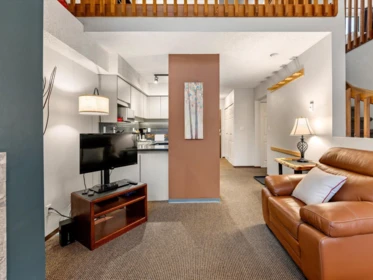 320 2021 Karen Crescent, Whistler, BC, Whistler — Apartment/Condo for sale