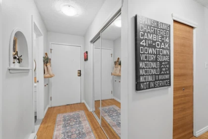 Hallway Photo of 113 808 E 8th Avenue, Vancouver, BC