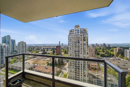 2408 7178 Collier Street, Burnaby, BC, Burnaby — Apartment/Condo for sale