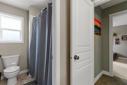 Laundry Room Photo of 46035 Sherwood Drive, Chilliwack, BC