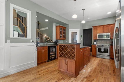 Primary Bedroom Photo of 46035 Sherwood Drive, Chilliwack, BC