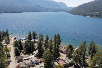 Family Room Photo of 265 First Avenue, Cultus Lake, BC
