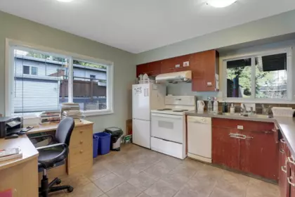 Backyard Photo of 1554 Stevens Street, White Rock, BC