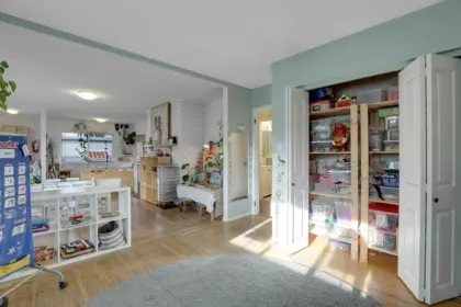 Basement Recreation Room Photo of 1554 Stevens Street, White Rock, BC