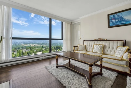 2106 5899 Wilson Avenue, Burnaby, BC, Burnaby — Apartment/Condo for sale