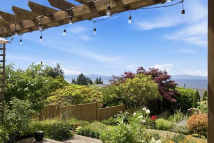 Backyard Photo of 5111 Bay Road, Sechelt, BC