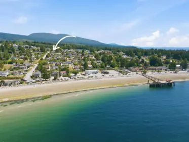 5111 Bay Road, Sechelt, BC, Sechelt — Single Family Residence for sale