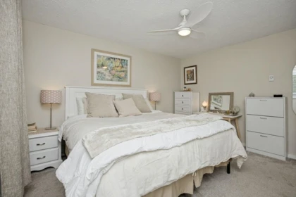 Powder Room Photo of 5111 Bay Road, Sechelt, BC