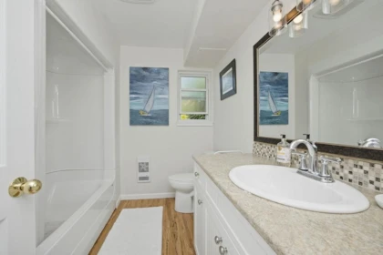 Staircase Photo of 5111 Bay Road, Sechelt, BC