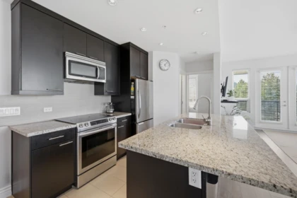 Bedroom 2 Photo of 319 2970 King George Boulevard, Surrey, BC
