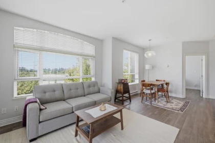 Breakfast Nook Photo of 319 2970 King George Boulevard, Surrey, BC