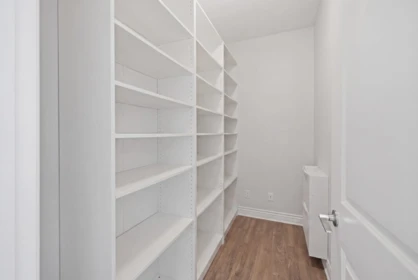 Hallway Photo of 319 2970 King George Boulevard, Surrey, BC