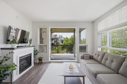 319 2970 King George Boulevard, Surrey, BC, Surrey — Apartment/Condo for sale