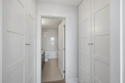 Powder Room Photo of 319 2970 King George Boulevard, Surrey, BC