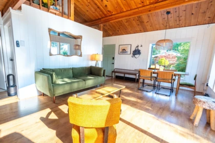 Outdoor Deck Photo of 1440 Velvet Road, Gibsons, BC