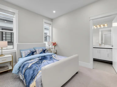 Basement Recreation Room Photo of 16643 18b Avenue, Surrey, BC