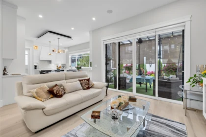 Breakfast Nook Photo of 16643 18b Avenue, Surrey, BC