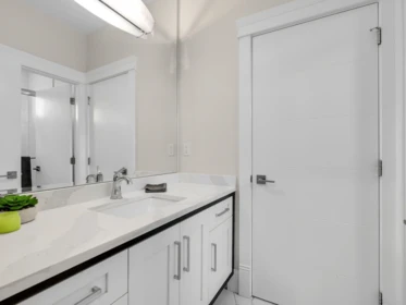 Hallway Photo of 16643 18b Avenue, Surrey, BC