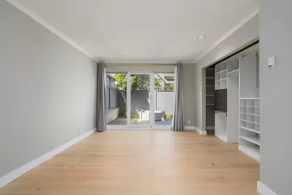 Entry Foyer Photo of 3085 Maple Street, Vancouver, BC