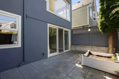 Front Yard Photo of 3085 Maple Street, Vancouver, BC