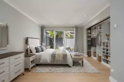 Hallway Photo of 3085 Maple Street, Vancouver, BC