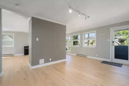 Kitchen Photo of 3085 Maple Street, Vancouver, BC