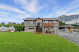 52464 Yale Road, Rosedale, BC