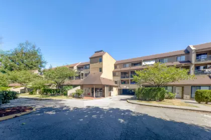 401 8120 Colonial Drive, Richmond, BC, Richmond — Apartment/Condo for sale