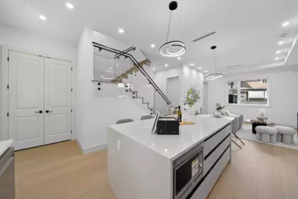 3 6555 Carnegie Street, Burnaby, BC, Burnaby — Half Duplex for sale