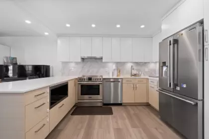 1404 4350 Beresford Street, Burnaby, BC, Burnaby — Apartment/Condo for sale