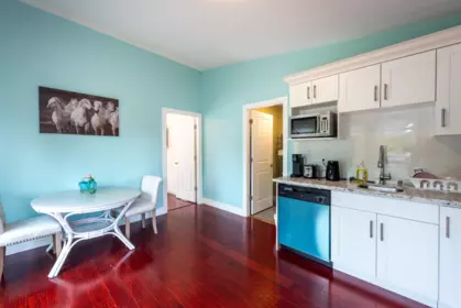 Entry Foyer Photo of 16111 10 Avenue, Surrey, BC