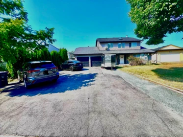 Garage Interior Photo of 7376 123 Street, Surrey, BC
