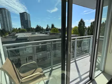 Hallway Photo of 711 13325 102a Avenue, Surrey, BC