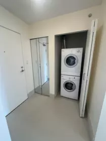 Mudroom Photo of 711 13325 102a Avenue, Surrey, BC