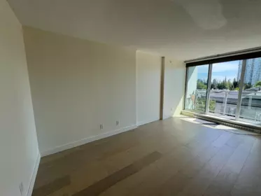 Primary Bathroom Photo of 711 13325 102a Avenue, Surrey, BC