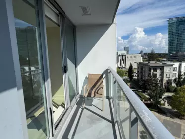 Staircase Photo of 711 13325 102a Avenue, Surrey, BC