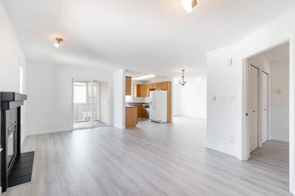 Kitchen Photo of 9570A Hazel Street, Chilliwack, BC