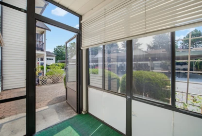 Basement Recreation Room Photo of 108 2853 W Bourquin Crescent, Abbotsford, BC