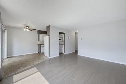 Primary Bathroom Photo of 108 2853 W Bourquin Crescent, Abbotsford, BC