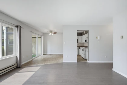 Primary Bedroom Photo of 108 2853 W Bourquin Crescent, Abbotsford, BC