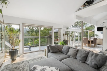 Breakfast Nook Photo of 5781 Cranley Drive, West Vancouver, BC