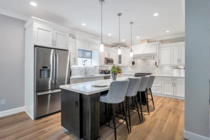 Kitchen Island Photo of 24640 101 Avenue, Maple Ridge, BC