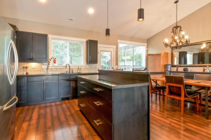 Kitchen Island Photo of 9 46792 Hudson Road, Chilliwack, BC