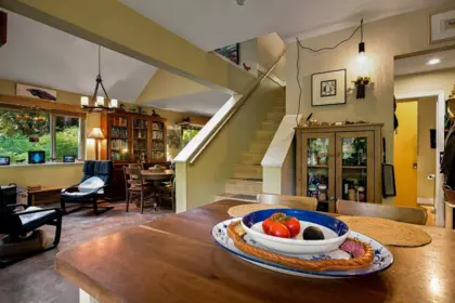 Breakfast Nook Photo of 1 1131 Emery Road, Roberts Creek, BC