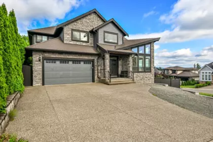 33861 Melburn Drive, Mission, BC, Mission — Single Family Residence for sale
