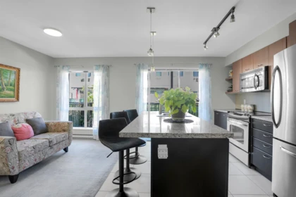 Kitchen Photo of 101 6671 121 Street, Surrey, BC